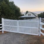 White Vinyl Scalloped Entry Gate with Max Arm